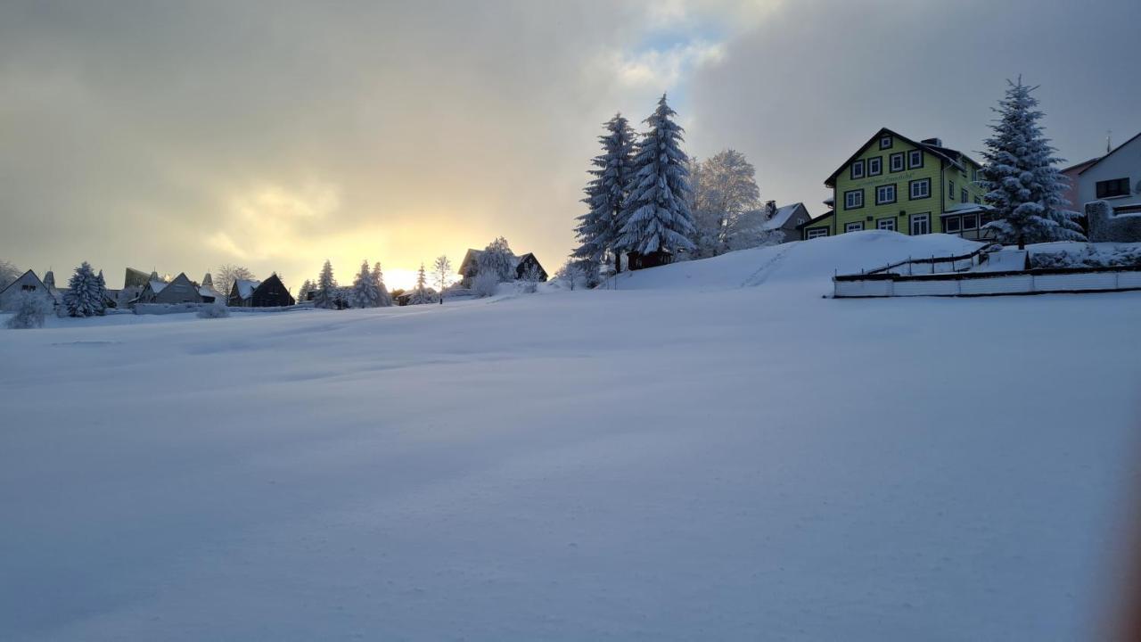 Hotel Schoene Aussicht Masserberg Extérieur photo